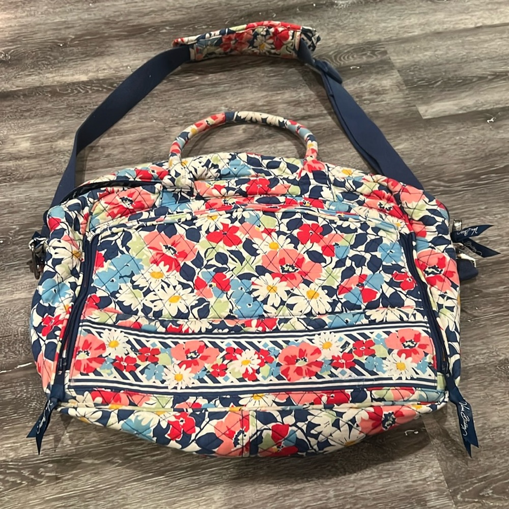 Vera Bradley Messenger Bag in Summer Cottage